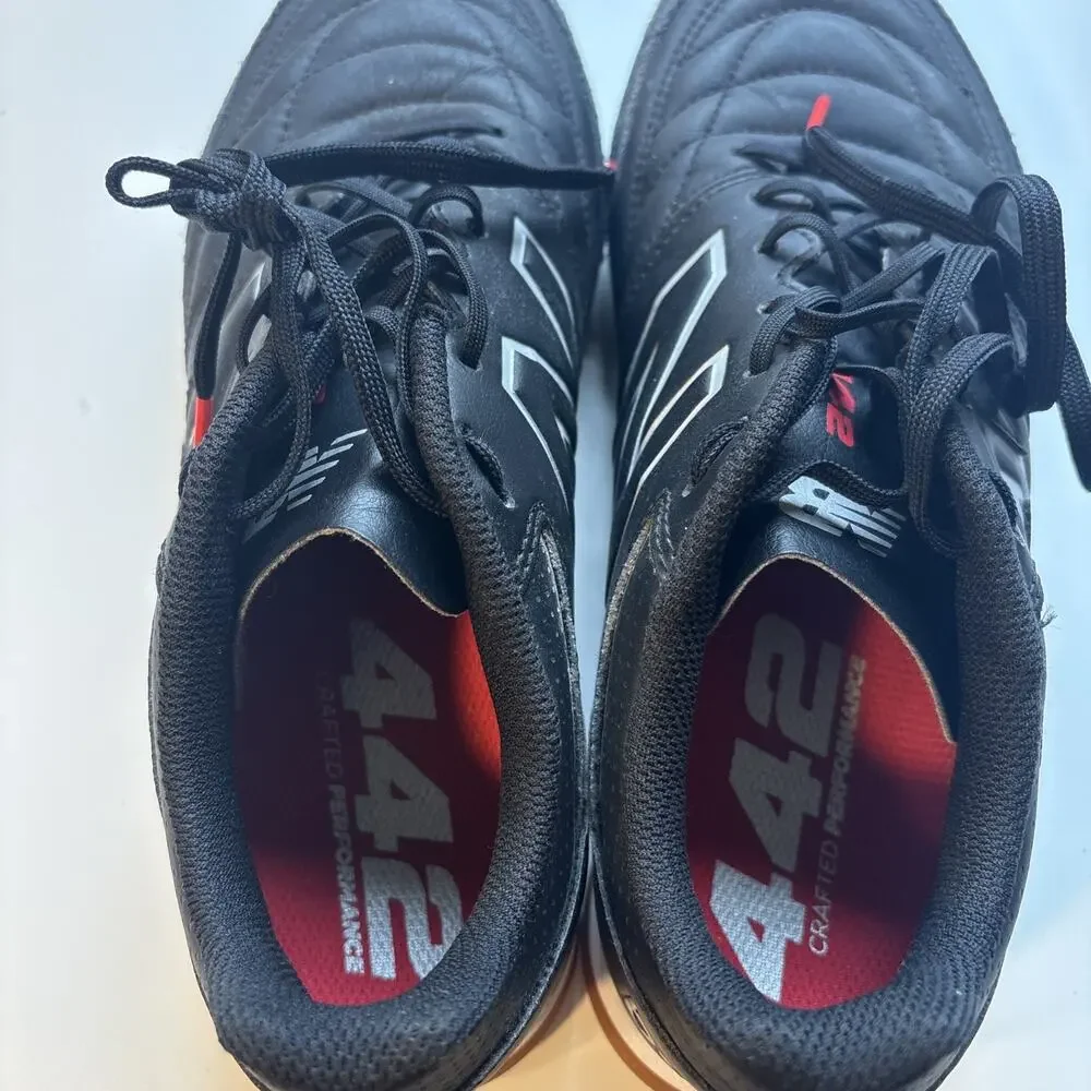 NEW BALANCE 442 V2 Team IN Men Size 10 EE Black MS42IBK2 indoor soccer shoes